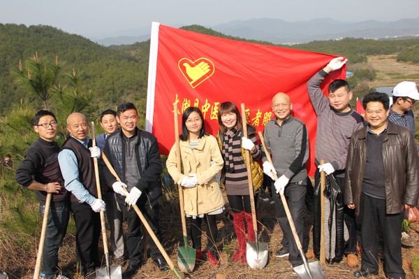 【太湖县】县中医院积极开展义务植树活动